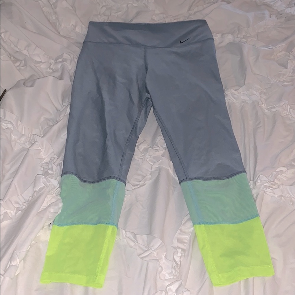 Nike Dri Fit cropped leggings